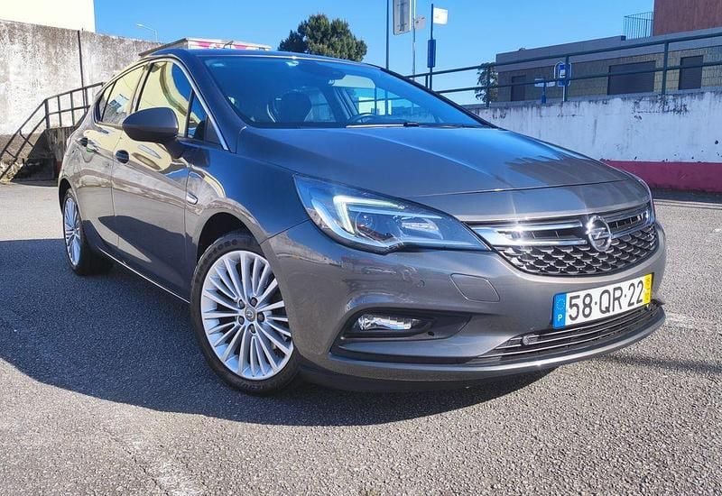 Usado 2015 Opel Astra Innovation Sedan | € 10.750 (Preço justo) - Imagem 1/4