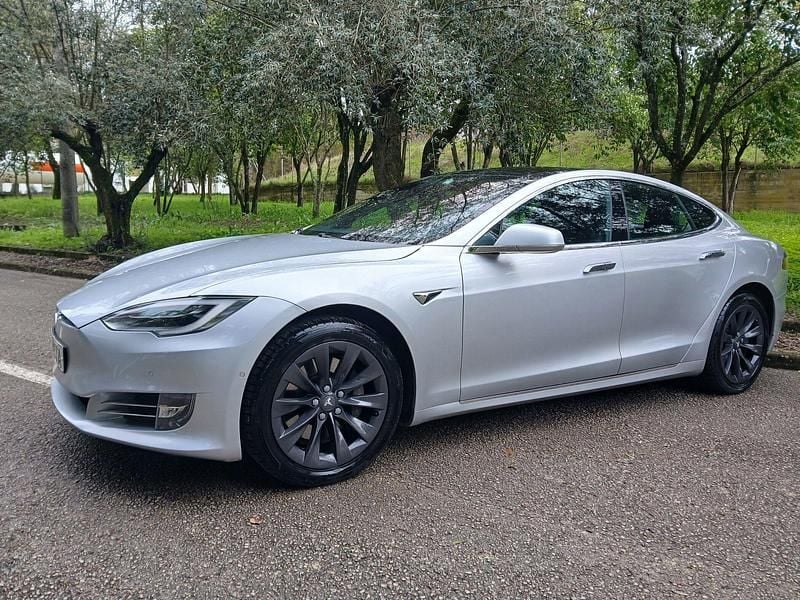 Usado Tesla Model S 386 kW (525 HP) 2018 Cinza Citadino