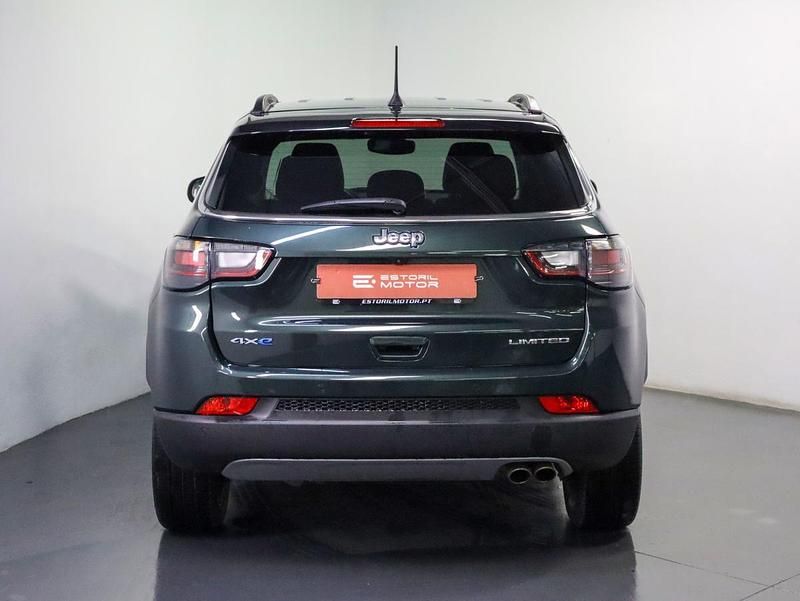 Usado Jeep Compass 190 HP (139 kW) 2021 Verde SUV