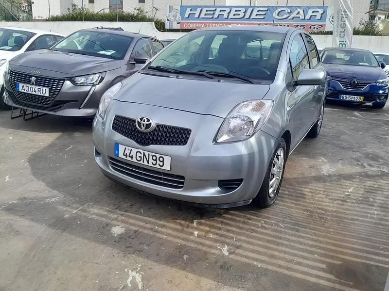 Cinza Usado 2008 Toyota Yaris Sol | € 8.900 (Caro) - Imagem 1/4