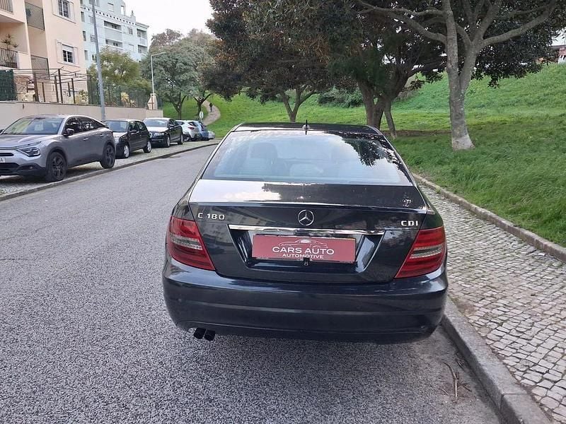 Preto Usado 2011 Mercedes C180 Elegance Sedan | € 8.750 (Bom preço) - Imagem 1/4