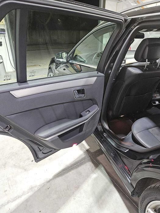 Usado Mercedes E250 204 HP (150 kW) 2010 Sedan