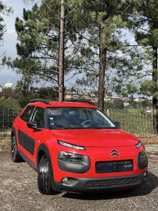 Usado 2015 Citroën C4 Cactus PureTech Citadino | € 7.999 (Preço justo) - Imagem 1/4