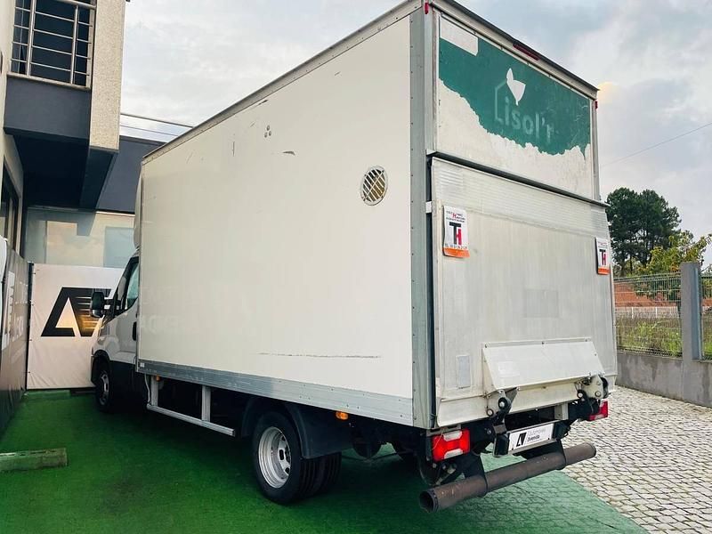 Usado Iveco Daily 150 HP (110 kW) 2018 Branco