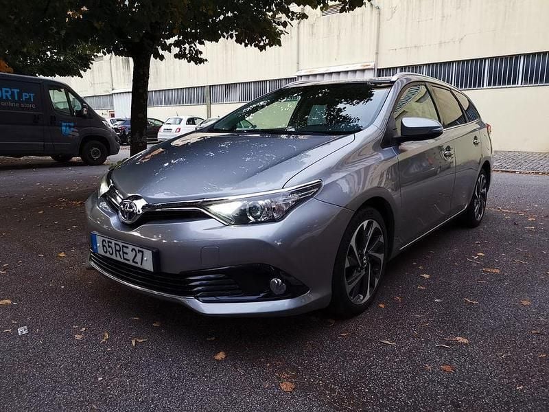 Usado 2016 Toyota Auris Sport Sedan | € 14.900 (Preço justo) - Imagem 1/4