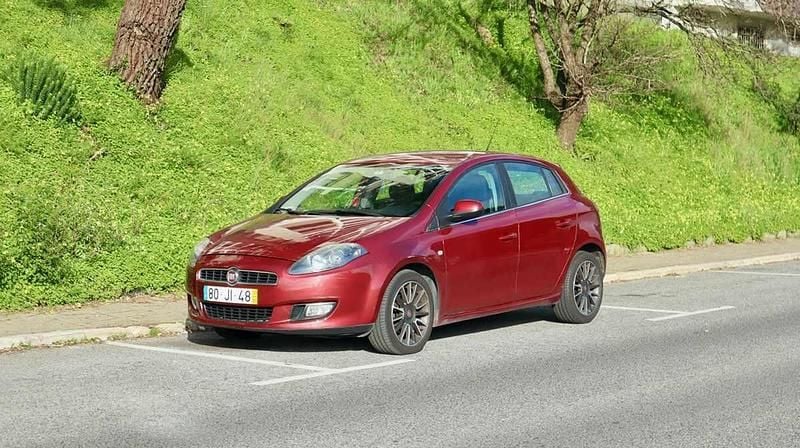 Usado Fiat Bravo 120 HP (88 kW) 2010 Vermelho Citadino