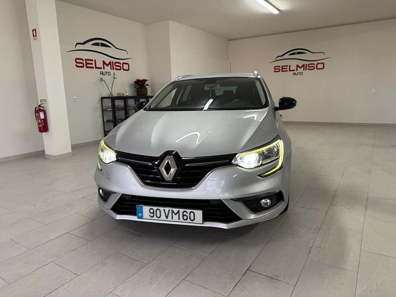 Usado Renault Mégane IV 115 HP (84 kW) 2018 Cinzento