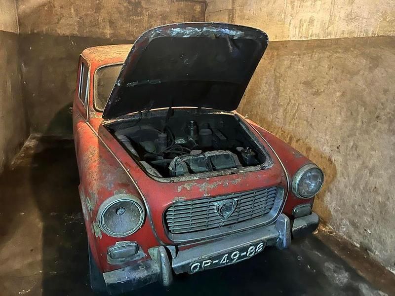 Usado Lancia Appia 46 HP (33 kW) 1960 Sedan