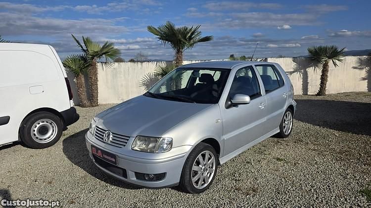 Usado VW Polo 75 HP (55 kW) 2000 Cinza