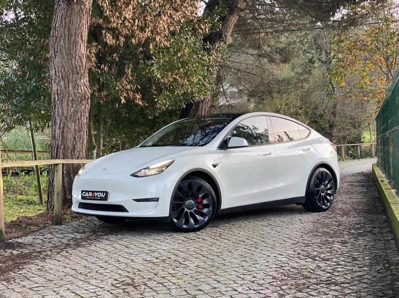 Branco (metalizado) Usado 2022 Tesla Model Y Performance SUV | € 42.990 (Preço justo) - Imagem 1/4