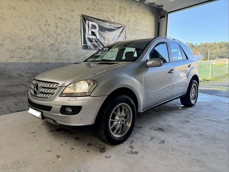 Usado 2005 Mercedes ML320 SUV | € 17.990 - Imagem 1/4