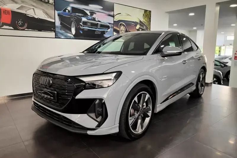 Cinza Usado 2023 Audi Q4 Sportback e-tron SUV | € 45.990 - Imagem 1/4