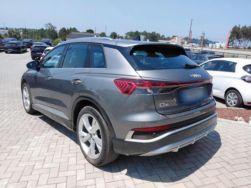 Cinzento Usado 2022 Audi Q4 e-tron Ambiente SUV | € 32.900 (Super Preço) - Imagem 1/4