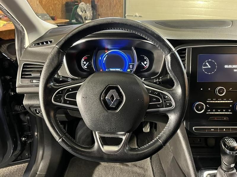 Usado Renault Mégane IV 110 HP (80 kW) 2017 Cinzento Carrinha