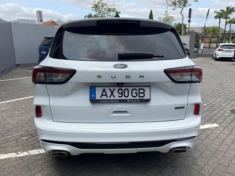 Usado Ford Kuga 225 HP (165 kW) 2023 Branco SUV