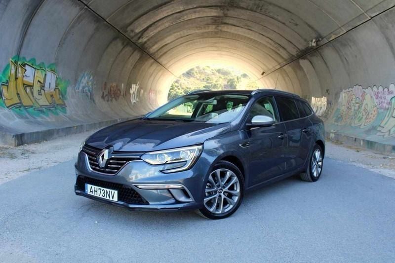 Cinzento Usado 2021 Renault Mégane GrandTour Carrinha | € 23.990 (Caro) - Imagem 1/4