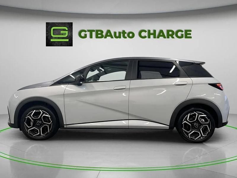 Branco Novo 2025 BYD Dolphin Design Citadino | € 34.900 - Imagem 1/4