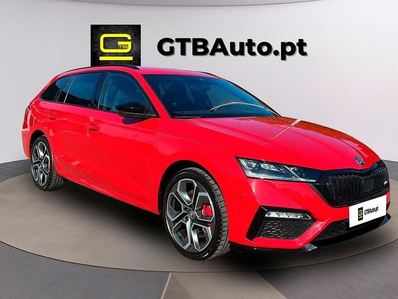 Vermelho Usado 2024 Skoda Octavia RS Carrinha | € 39.900 - Imagem 1/4