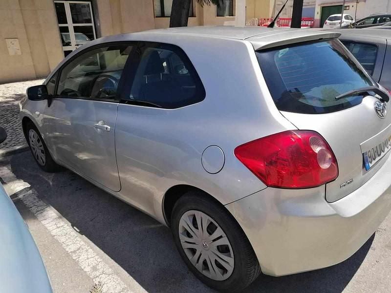 Usado Toyota Auris 90 HP (66 kW) 2007 Cinzento Citadino