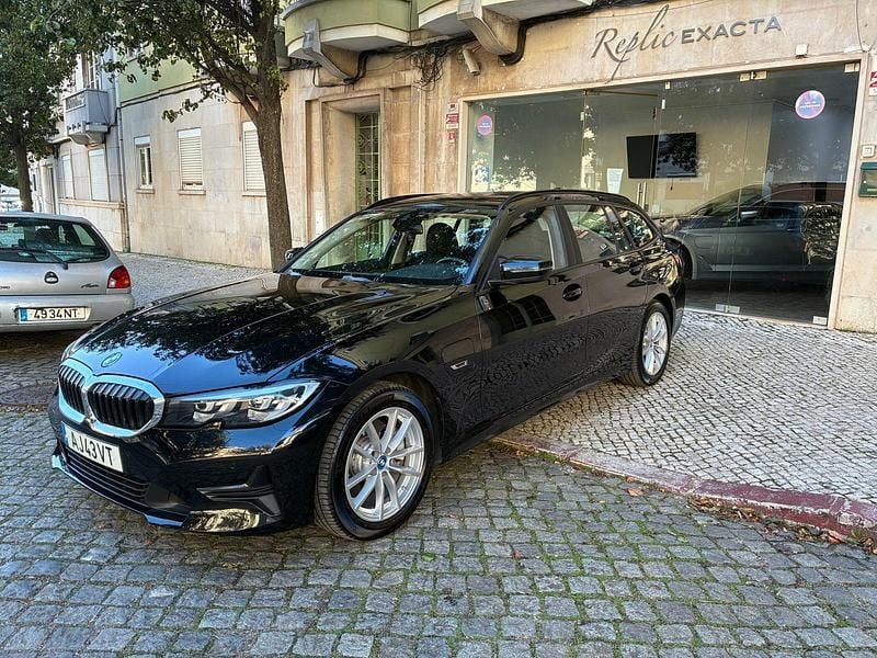 Usado BMW 320 204 HP (150 kW) 2021 Preto Carrinha
