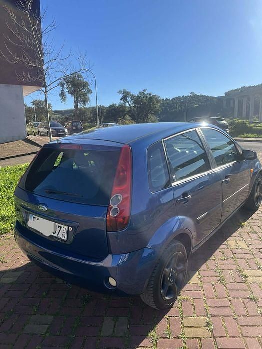 Usado Ford Fiesta 75 HP (55 kW) 2007 Citadino