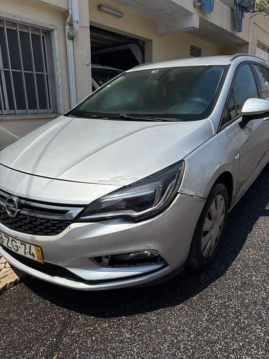 Usado 2018 Opel Astra Sedan | € 4.750 (Bom preço) - Imagem 1/4