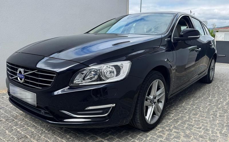 Azul Usado 2015 Volvo V60 Summum Carrinha | € 17.500 - Imagem 1/4
