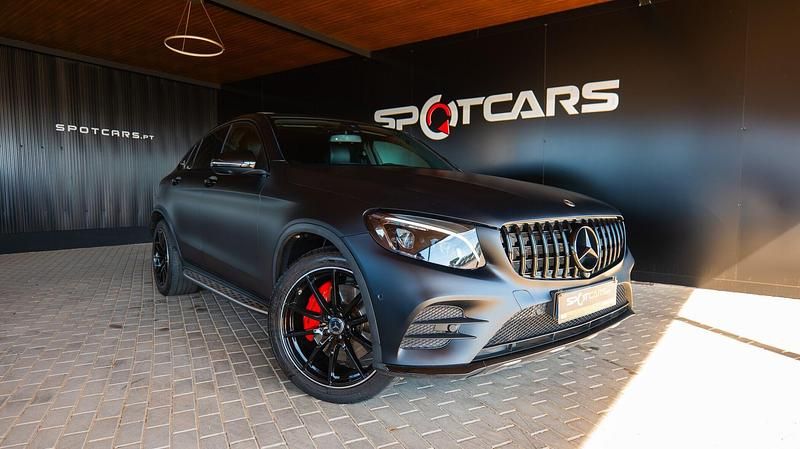 Preto Usado 2019 Mercedes GLC250 AMG line Coupé | € 46.490 - Imagem 1/4