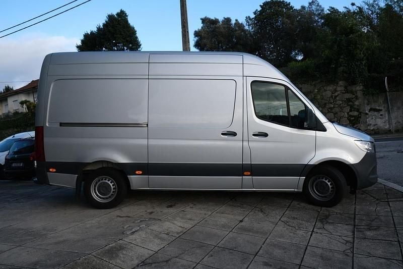 Usado Mercedes Sprinter 163 HP (119 kW) 2018 Cinza Van