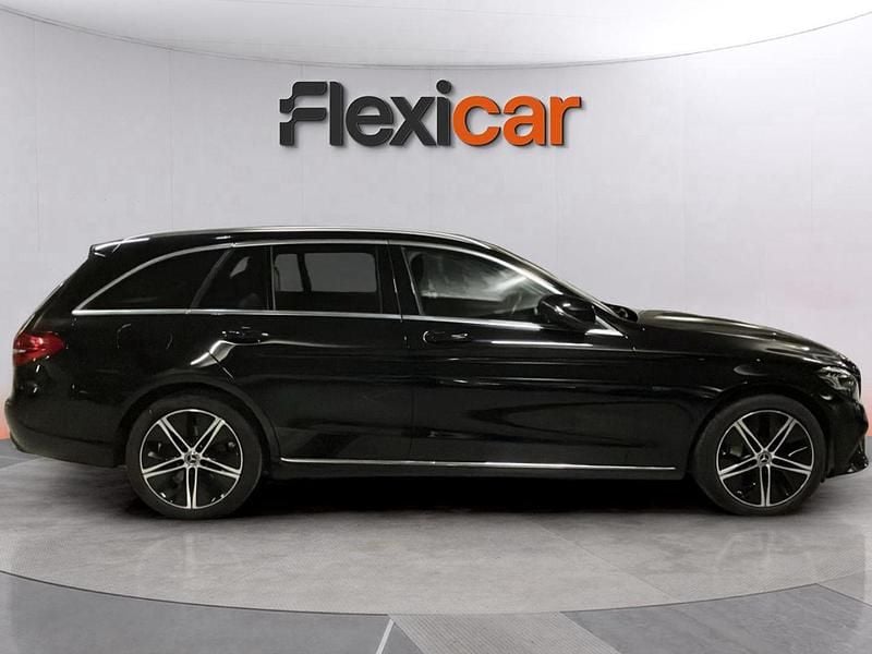 Usado Mercedes C300e Avantgarde 306 HP (225 kW) 2020 Preto Carrinha