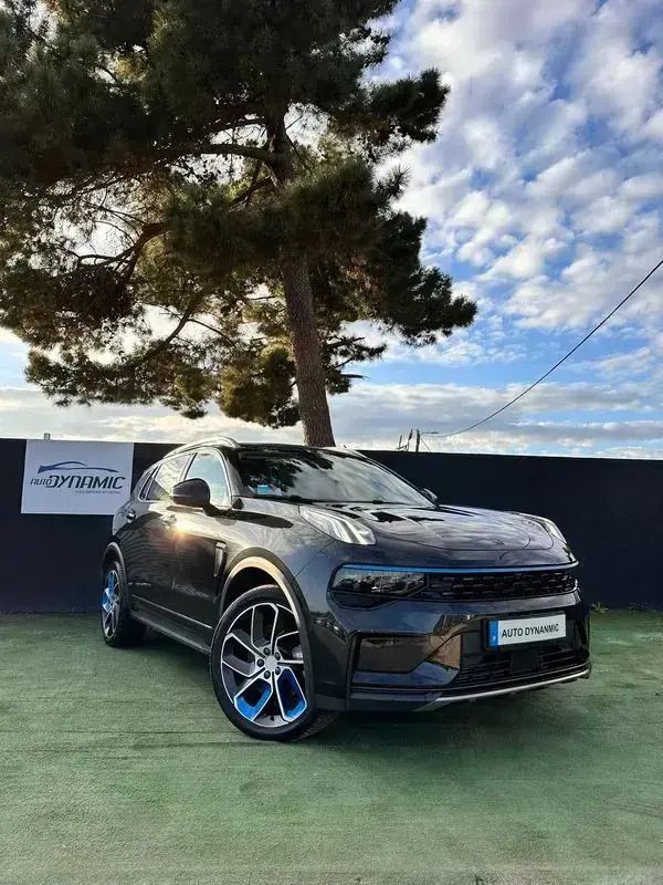Preto Usado 2022 Lynk & Co 01 SUV | € 24.900 - Imagem 1/4