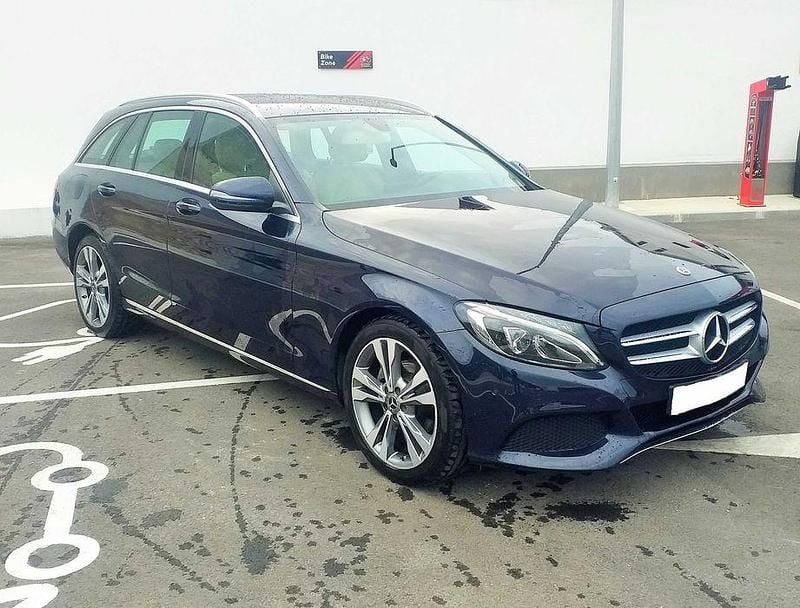 Usado Mercedes C200 Avantgarde 136 HP (100 kW) 2017 Sedan
