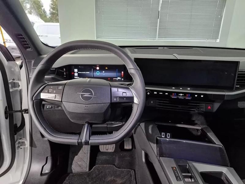 Usado Opel Grandland X Edition 145 HP (106 kW) 2025 Preto SUV