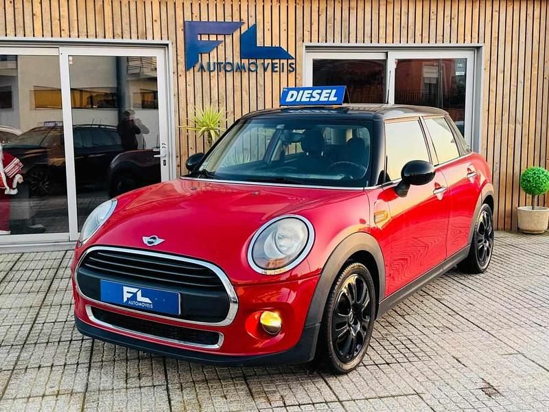 Usado Mini ONE 95 HP (69 kW) 2015 Vermelho Citadino