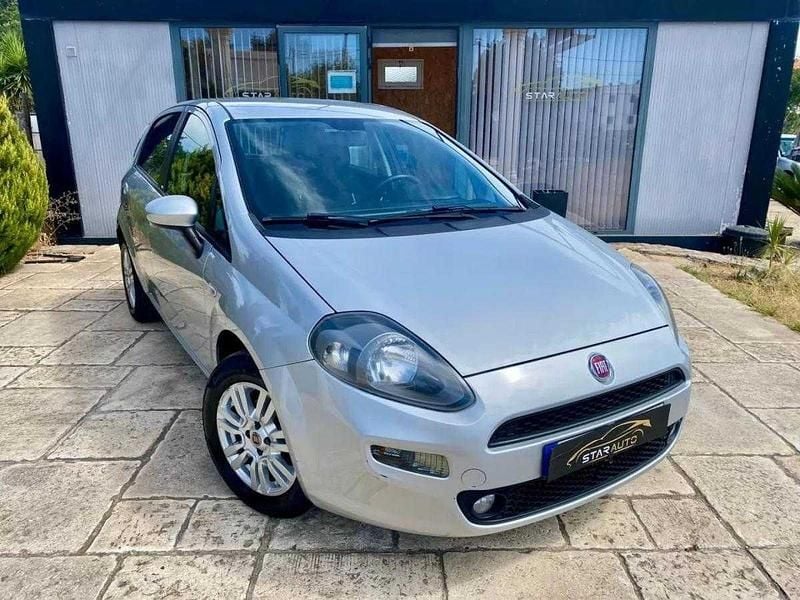 Cinza Usado 2015 Fiat Grande Punto Citadino | € 7.990 (Preço elevado) - Imagem 1/4