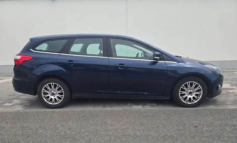 Usado Ford Focus 115 HP (84 kW) 2011 Sedan