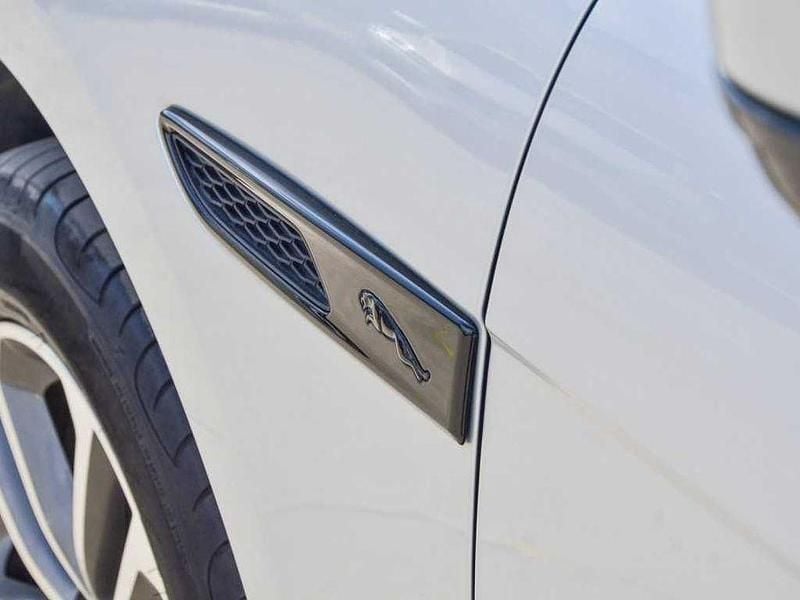 Usado Jaguar F-Pace R-Sport 180 HP (132 kW) 2017 SUV