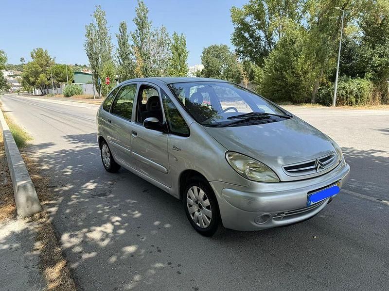 Usado 2001 Citroën Xsara Sedan | € 1.250 - Imagem 1/4