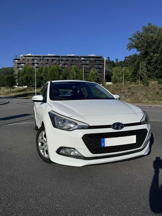 Usado 2017 Hyundai i20 Sedan | € 7.700 (Bom preço) - Imagem 1/4
