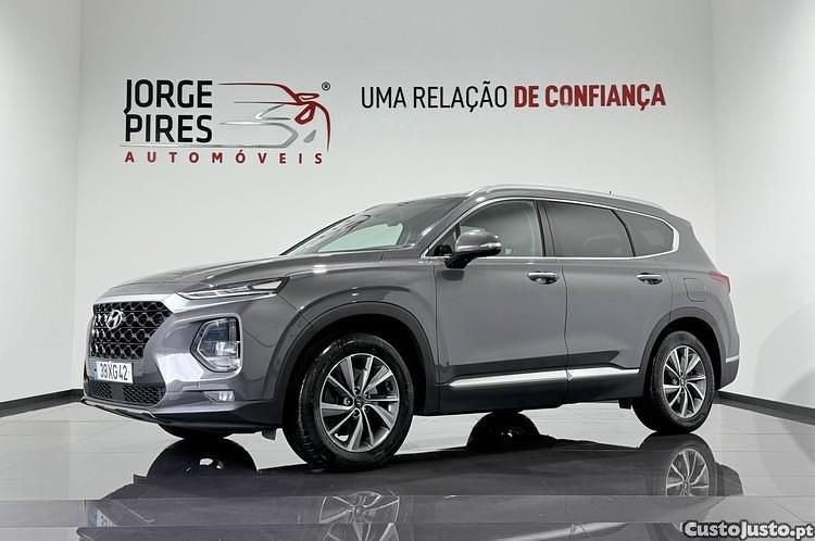 Cinza Usado 2019 Hyundai Santa Fe SUV | € 27.990 - Imagem 1/1