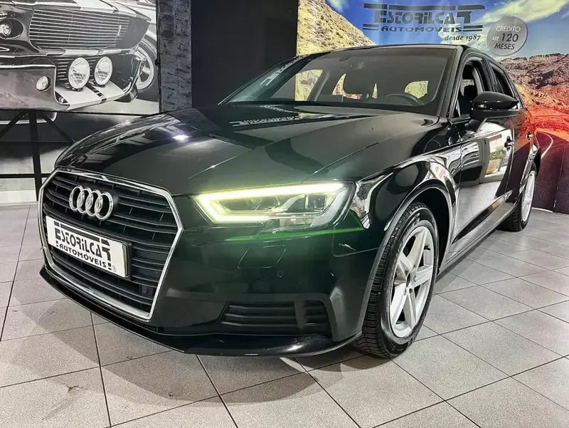 Preto Usado 2019 Audi A3 Sportback Design Citadino | € 17.900 (Preço justo) - Imagem 1/4