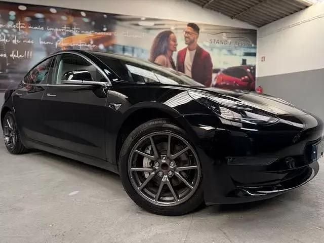 Usado Tesla Model 3 Standard Range Plus 225 kW (306 HP) 2019 Preto Sedan