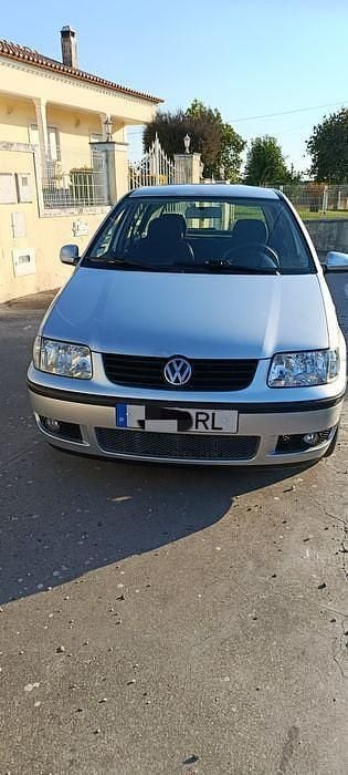 Usado 2001 VW Polo Sedan | € 1.250 (Super Preço) - Imagem 1/4