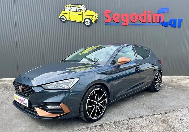 Cinza Usado 2020 Seat Leon FR | € 18.690 (Preço justo) - Imagem 1/4