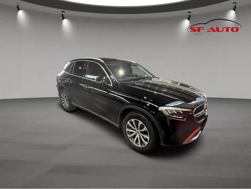 Usado Mercedes GLC220 Advanced 197 HP (144 kW) 2024 Preto SUV