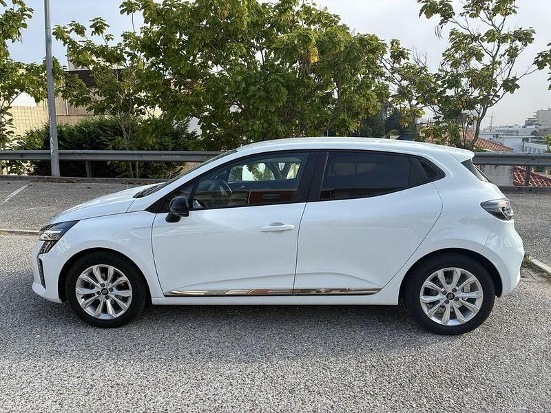 Usado 2024 Renault Clio V Sedan | € 17.850 (Bom preço) - Imagem 1/4