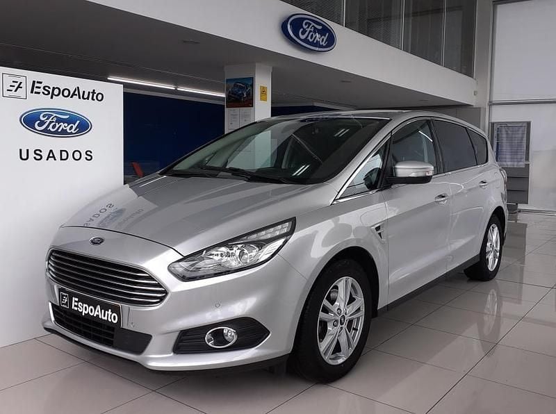 Usado Ford S-MAX Titanium 150 HP (110 kW) 2018 Cinza Monovolume