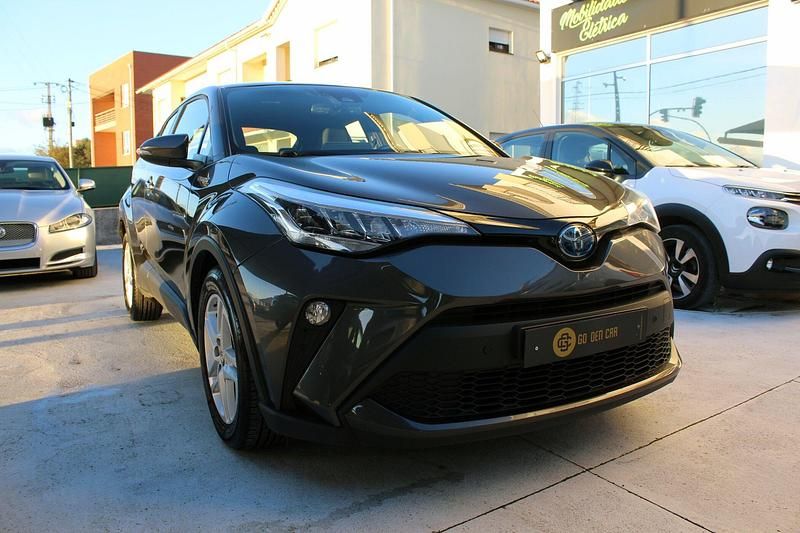 Cinza Usado 2021 Toyota C-HR Business Edition SUV | € 23.500 (Caro) - Imagem 1/4