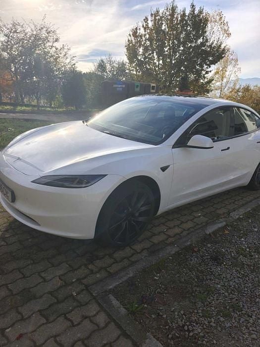 Usado 2024 Tesla Model 3 Sedan | € 37.500 (Preço elevado) - Imagem 1/4