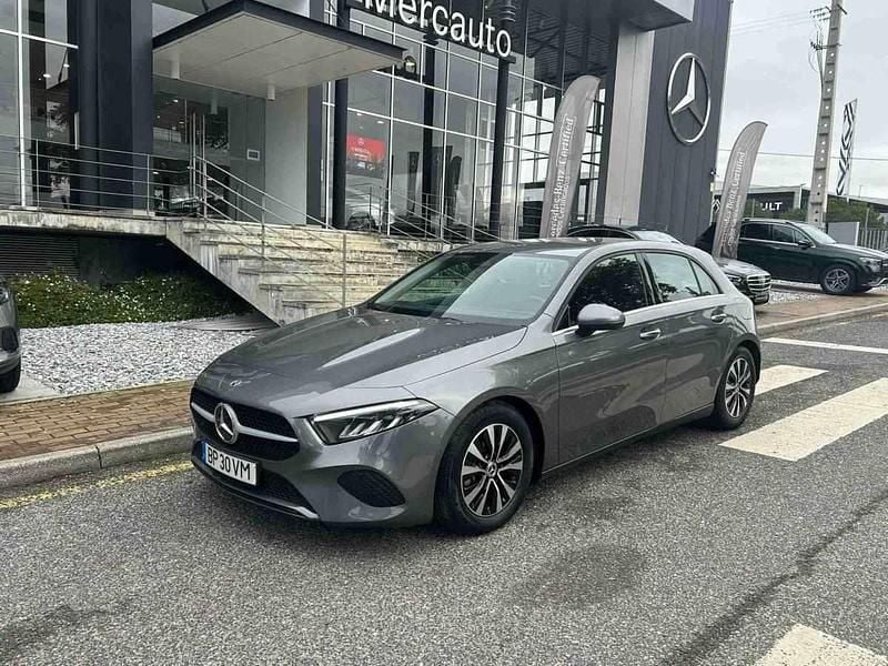 Cinzento Usado 2024 Mercedes 200 | € 29.950 (Preço justo) - Imagem 1/4